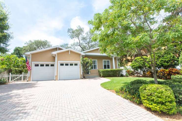 Newer Construction House in South Tampa!
